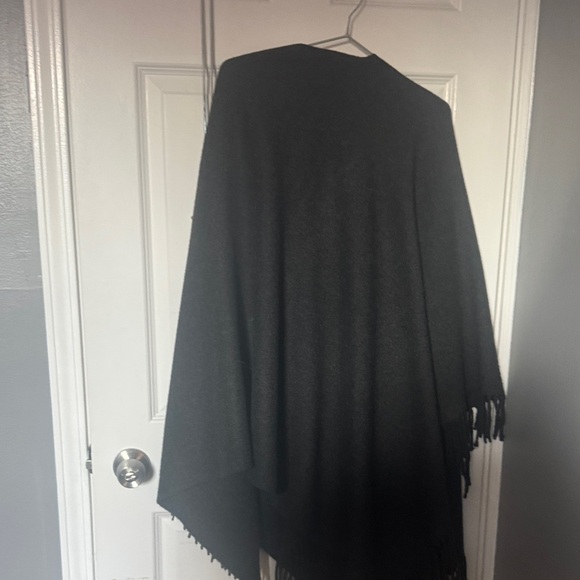 Chic Charcoal Women's Poncho - Picture 5 of 6
